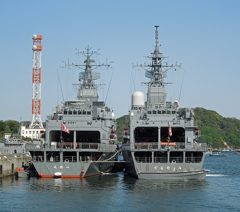 Illustration: Building the Three-Module Architecture: Data, Strategy, Execution Illustration: Building the Three-Module Architecture: Data, Strategy, Execution