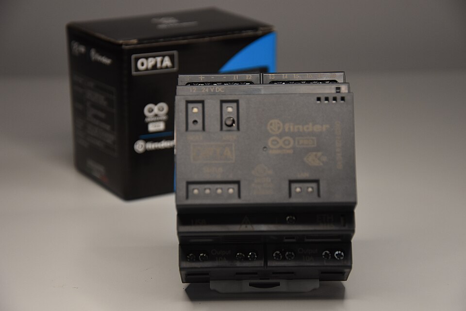 Illustration: Building Your Analytics Stack: Essential Tools and Data Sources