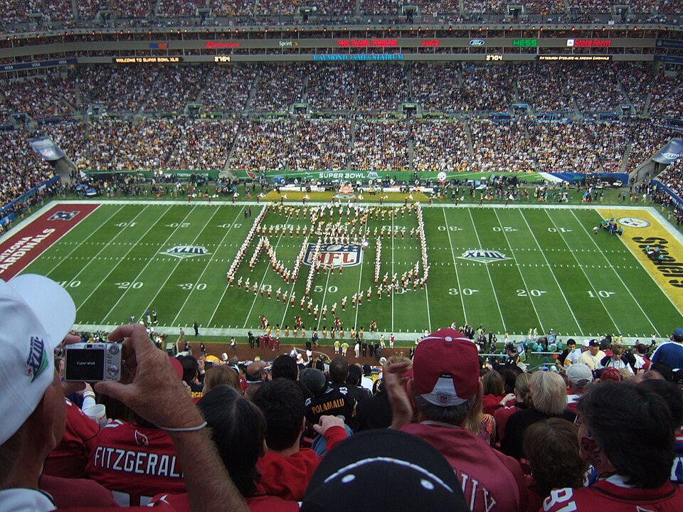 Illustration: Cross-Platform Arbitrage: Executing the 5% Divergence Strategy Illustration: Cross-Platform Arbitrage: Executing the 5% Divergence Strategy