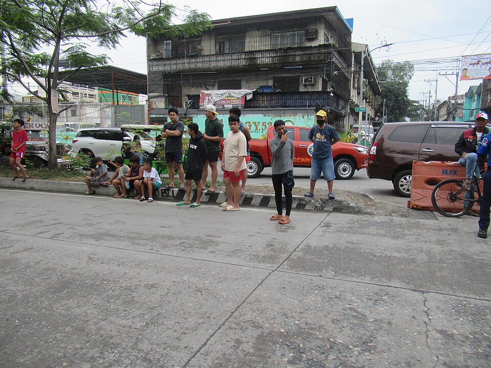 Illustration: Cross-Platform Arbitrage: The 15-20% Price Gap