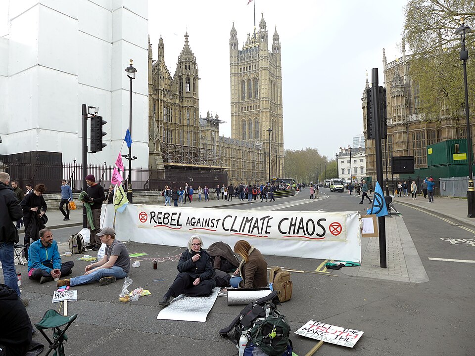 Illustration: How to Hedge Against Losing Climate Contracts