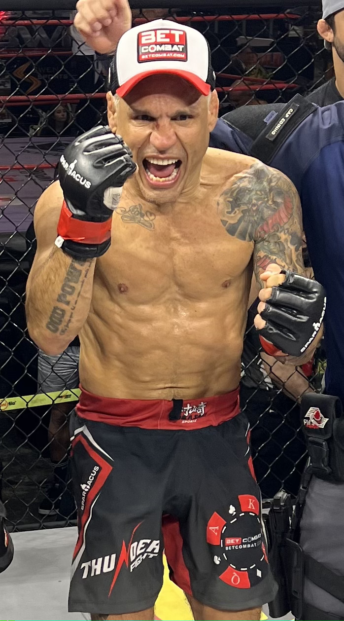 Illustration: Judge Scoring Patterns — The Unanimous Decision Advantage Illustration: Judge Scoring Patterns — The Unanimous Decision Advantage