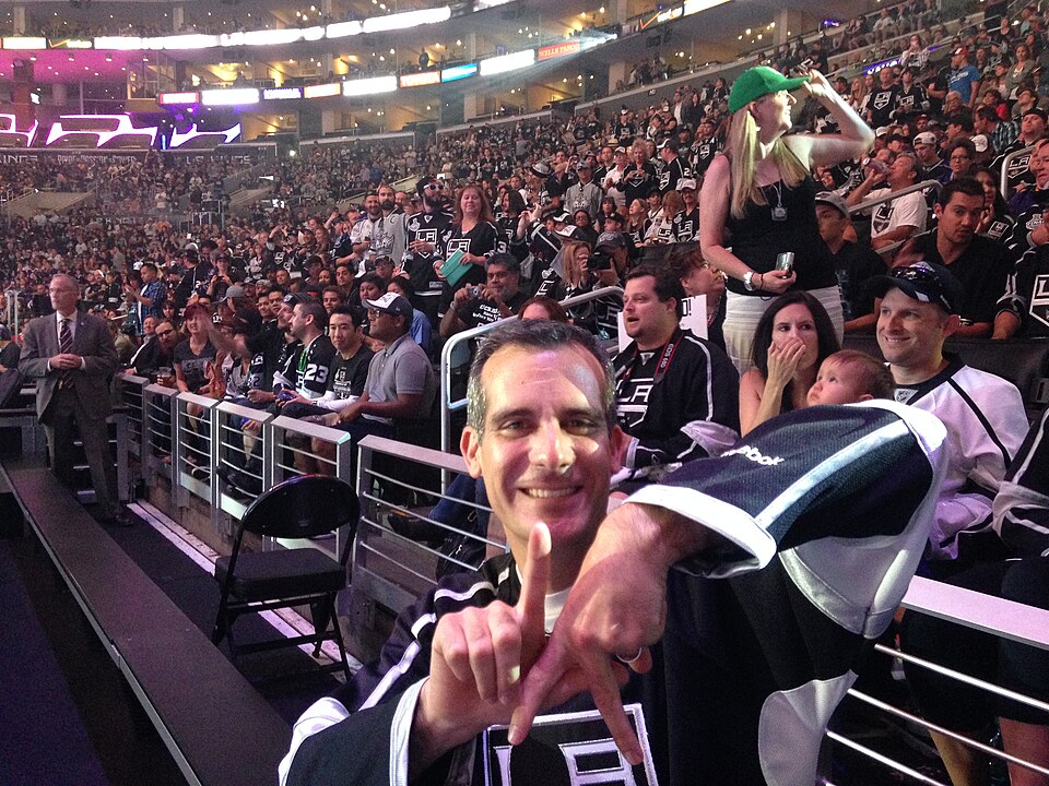 Illustration: Oracle Manipulation — The Hidden Threat That Can Freeze $2M in Payouts for 48 Hours