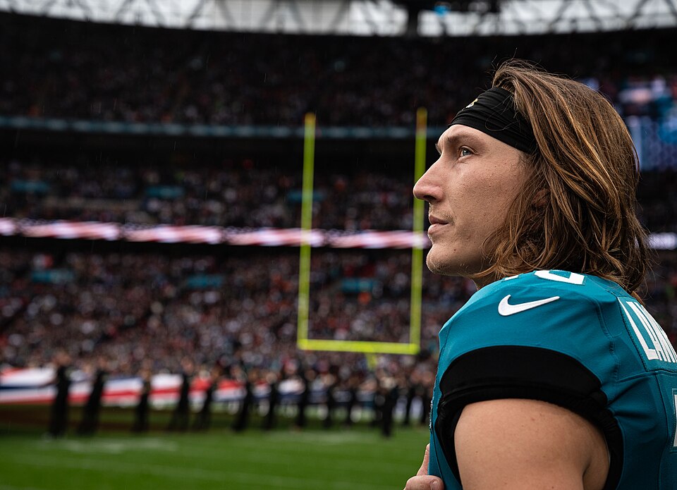 Illustration: Polymarket NFL Win Totals: 3-7% Arbitrage Opportunities Explained Illustration: Polymarket NFL Win Totals: 3-7% Arbitrage Opportunities Explained