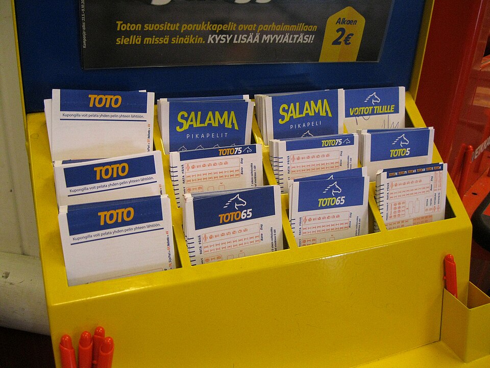 Illustration: Settlement Speed Showdown: Minutes vs Business Days — Hidden Costs