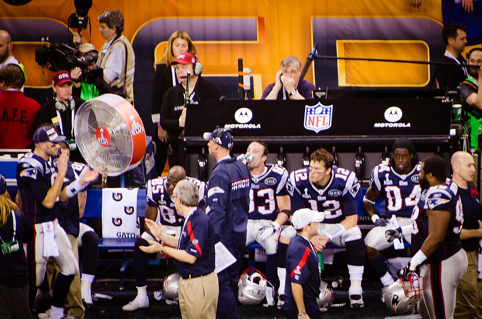 Illustration: Timing Your Bets: When to Place Super Bowl Gatorade Color Wagers